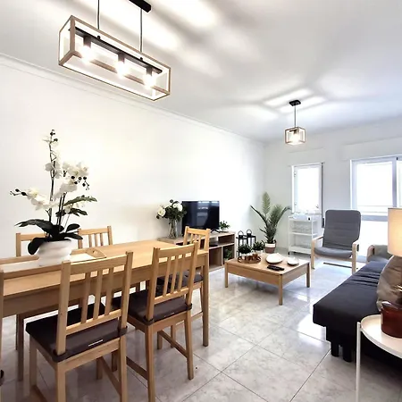 Portimao City Beach Apartment Портиман