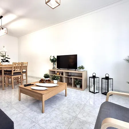 Portimao City Beach Apartment * Портиман