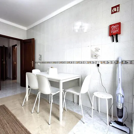 Portimao City Beach Apartment * Портиман