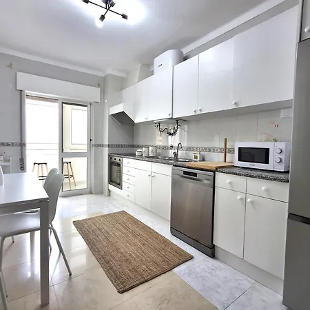 Portimao City Beach Apartment Апартаменты *